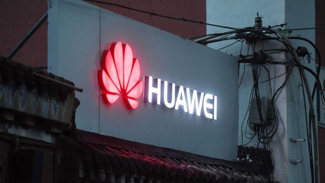Mate X é o smartphone com ecrã dobrável da Huawei Mate X é o smartphone com ecrã dobrável da Huawei
