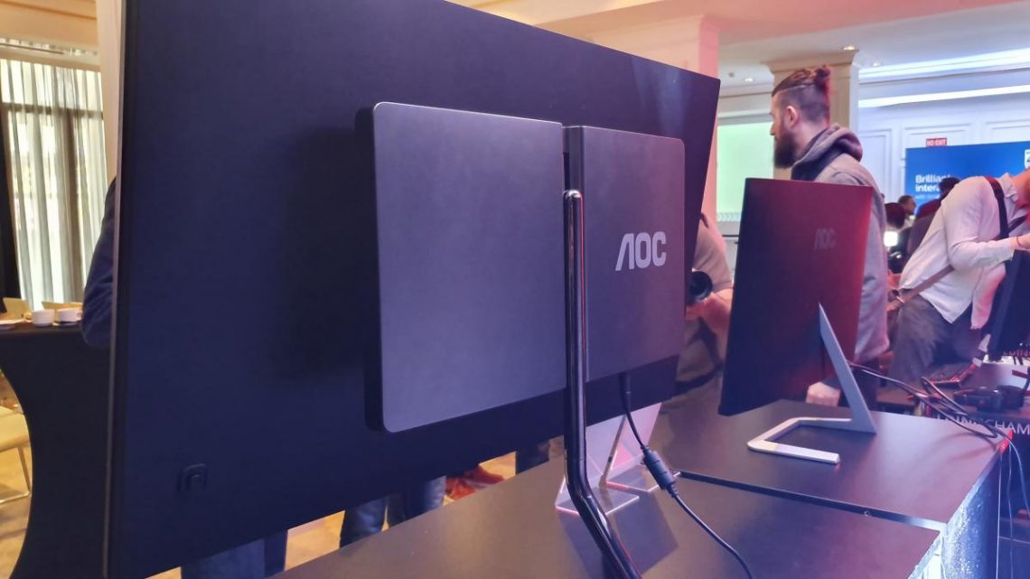 AOC e o Studio FA Porsche dão as mãos e nascem dois novos monitores AOC e o Studio FA Porsche dão as mãos e nascem dois novos monitores
