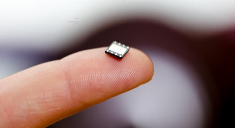 NOS lança o primeiro tarifário para smartwatch de tecnologia eSIM NOS lança o primeiro tarifário para smartwatch de tecnologia eSIM