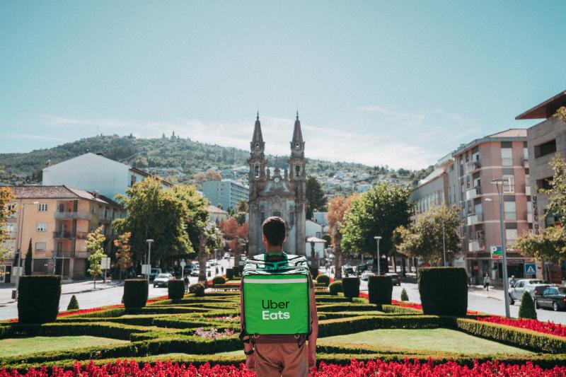 Uber Eats chega a Guimarães e em dose dupla Uber Eats chega a Guimarães e em dose dupla