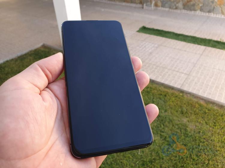 Zenfone 11 Ultra aparece e é semelhante a conhecido smartphone para jogos Zenfone 11 Ultra aparece e é semelhante a conhecido smartphone para jogos
