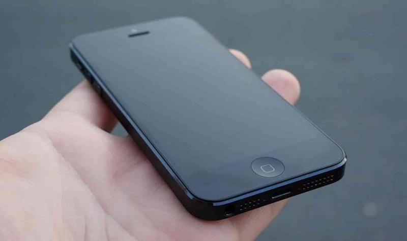 Tem um iPhone 5? Leia isto se quiser continuar a poder utilizar o telefone Tem um iPhone 5? Leia isto se quiser continuar a poder utilizar o telefone