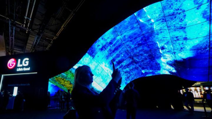LG OLED Wave