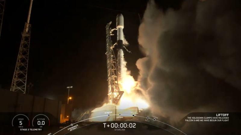 SpaceX consegue o terceiro lançamento bem-sucedido em duas semanas SpaceX consegue o terceiro lançamento bem-sucedido em duas semanas
