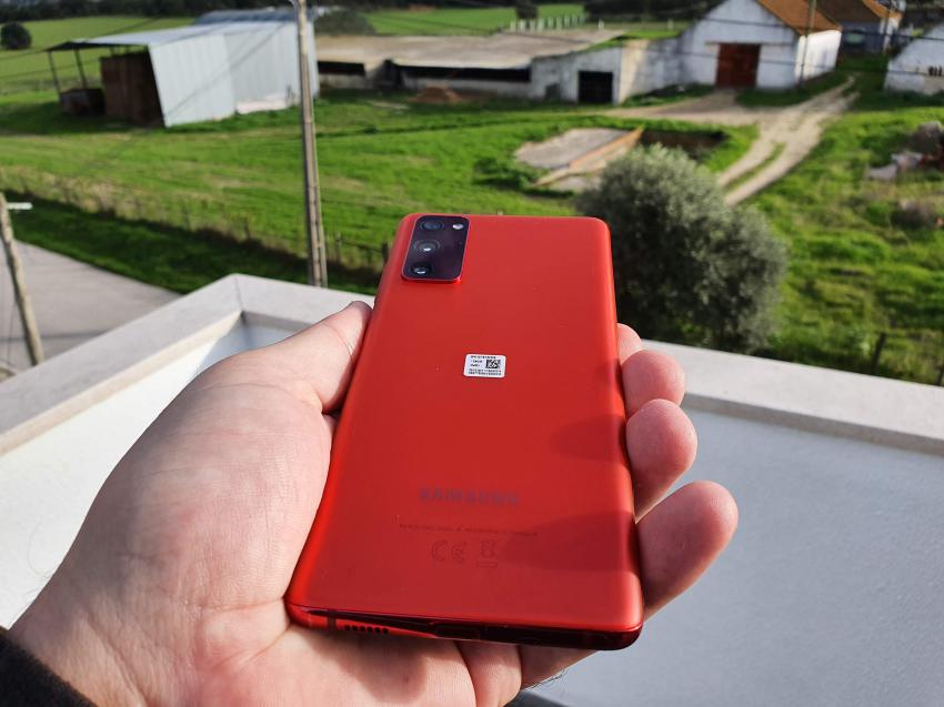 Samsung volta a disponibilizar a atualização do OneUI 3.1 para o Galaxy S20 FE Samsung volta a disponibilizar a atualização do OneUI 3.1 para o Galaxy S20 FE