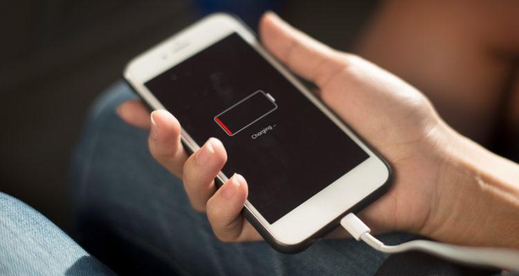 Carregamento reverso não chegará ao iPhone tão depressa Carregamento reverso não chegará ao iPhone tão depressa