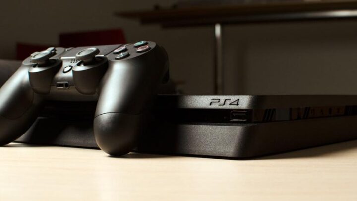 PlayStation 4 Slim