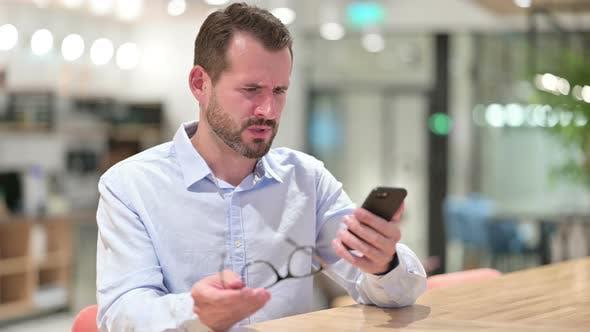 Google Play Twitter Facebook Instagram Apple
