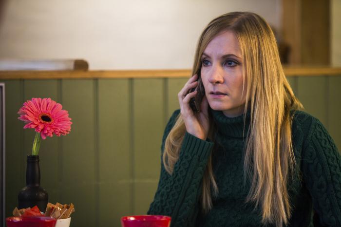 Estrela do Mar, com Joanne Froggatt e Tom Riley estreia hoje em Portugal Estrela do Mar, com Joanne Froggatt e Tom Riley estreia hoje em Portugal