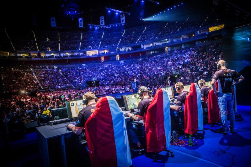 Os eventos presenciais do League of Legends e do Valorant estão de volta Os eventos presenciais do League of Legends e do Valorant estão de volta