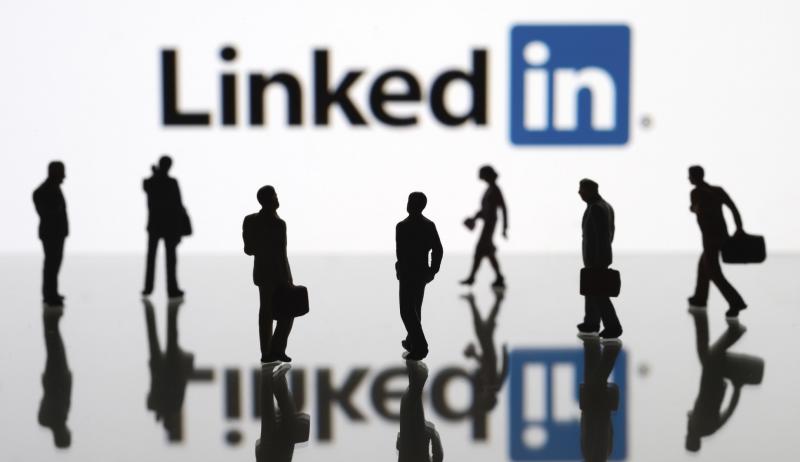 LinkedIn ganha chatbot com inteligência artificial