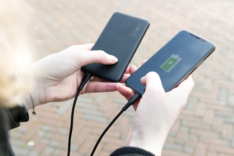 Trust está a oferecer um Powerbank aos seus clientes Trust está a oferecer um Powerbank aos seus clientes