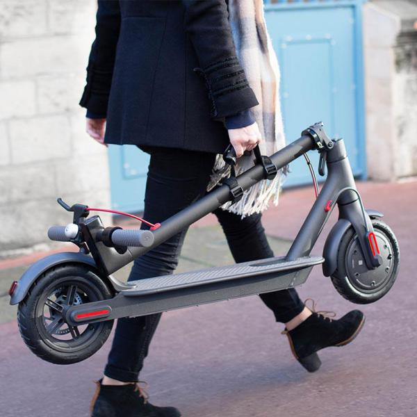 Ride 85+ é a nova trotinete da UrbanGlide para deslocações em meio urbano Ride 85+ é a nova trotinete da UrbanGlide para deslocações em meio urbano