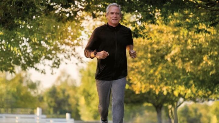 Pratique desporto e mantenha-se concentrado no desafio com ajuda das funções de segurança da Garmin