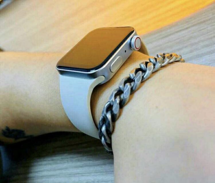 Chineses já estão a vender clones do Apple Watch 7 Chineses já estão a vender clones do Apple Watch 7