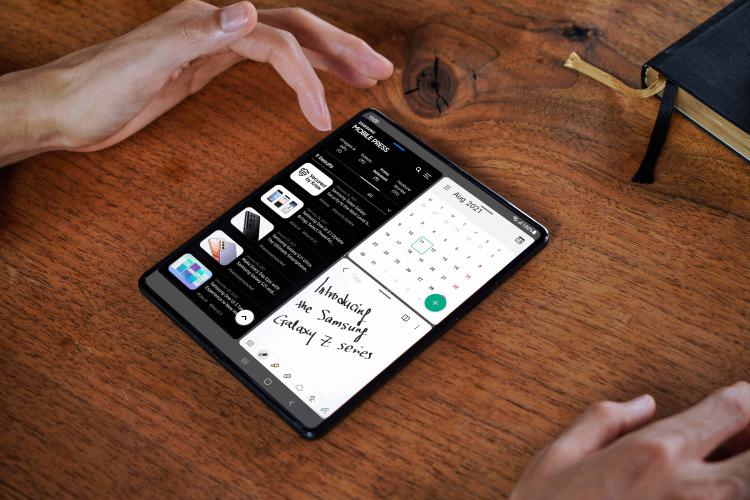 Os novos smartphones dobráveis da Samsung chegaram a Portugal Os novos smartphones dobráveis da Samsung chegaram a Portugal