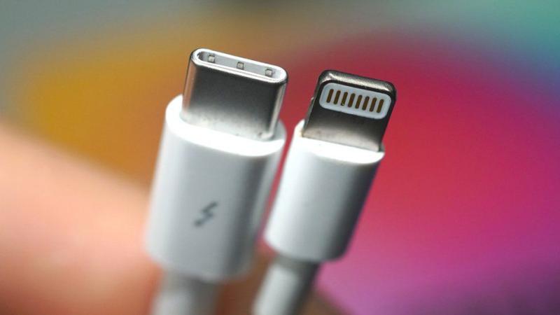 Alerta: Novo cabo USB / Lightning permite roubar dados pessoais remotamente Alerta: Novo cabo USB / Lightning permite roubar dados pessoais remotamente