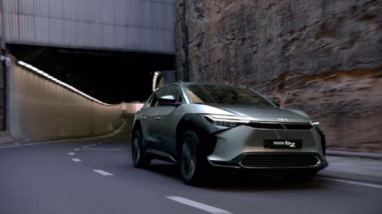 Toyota revela mais detalhes sobre o seu SUV eléctrico Toyota revela mais detalhes sobre o seu SUV eléctrico