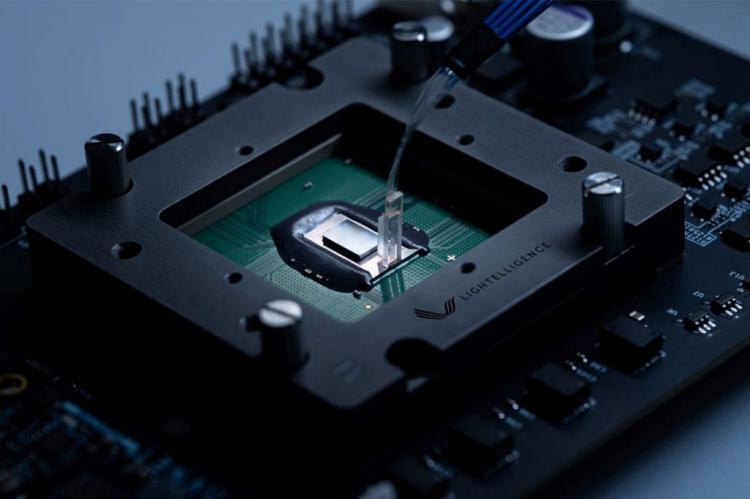 Lightelligence tem um processador que é 100 vezes mais poderoso do que uma RTX 3080 Lightelligence tem um processador que é 100 vezes mais poderoso do que uma RTX 3080