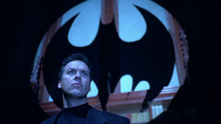 Michael Keaton volta a interpretar o papel de Batman em novo filme da DC Michael Keaton volta a interpretar o papel de Batman em novo filme da DC