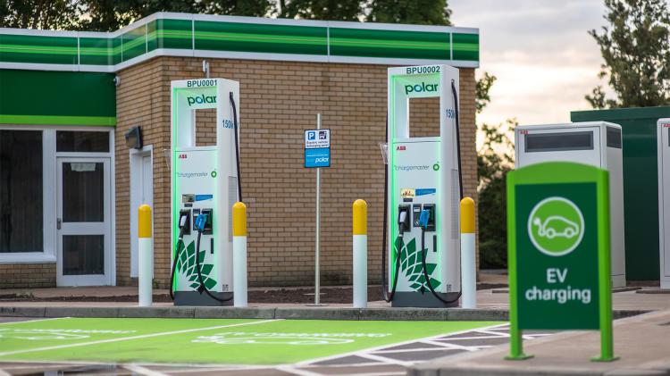 BP: carregamento rápido já é quase tão lucrativo como os postos de combustível BP: carregamento rápido já é quase tão lucrativo como os postos de combustível