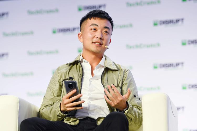 Carl Pei afirma que um novo smartphone não é prioridade para a Nothing Carl Pei afirma que um novo smartphone não é prioridade para a Nothing