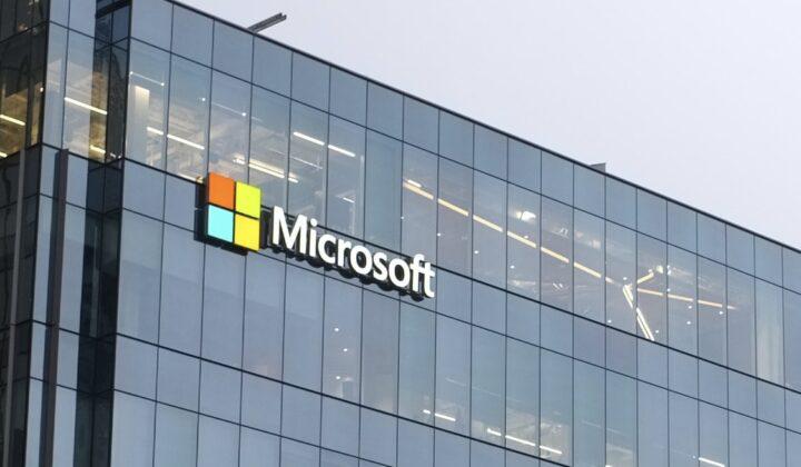 Microsoft multada por comércio ilegal com a Rússia Microsoft multada por comércio ilegal com a Rússia