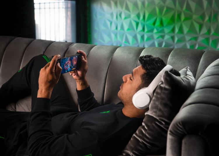 Razer anuncia a novo Kishi V2 para smartphones Android Razer anuncia a novo Kishi V2 para smartphones Android