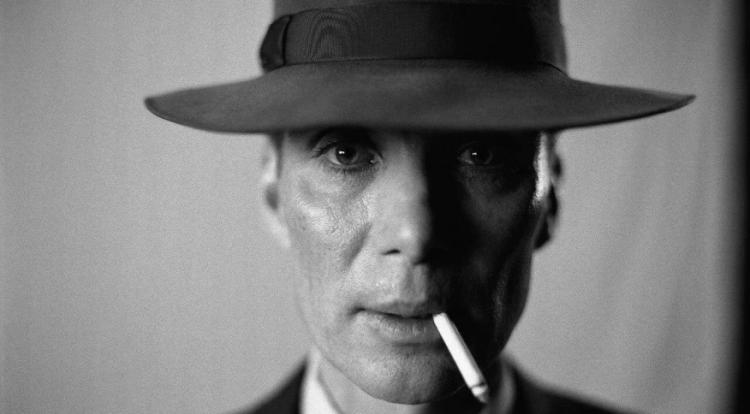Oppenheimer: o novo filme de Christopher Nolan tem direito ao seu trailer oficial Oppenheimer: o novo filme de Christopher Nolan tem direito ao seu trailer oficial