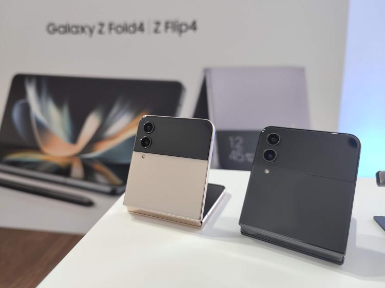 Galaxy Z Flip4: Linhas verdes no ecrã? A culpa é da Samsung Galaxy Z Flip4: Linhas verdes no ecrã? A culpa é da Samsung