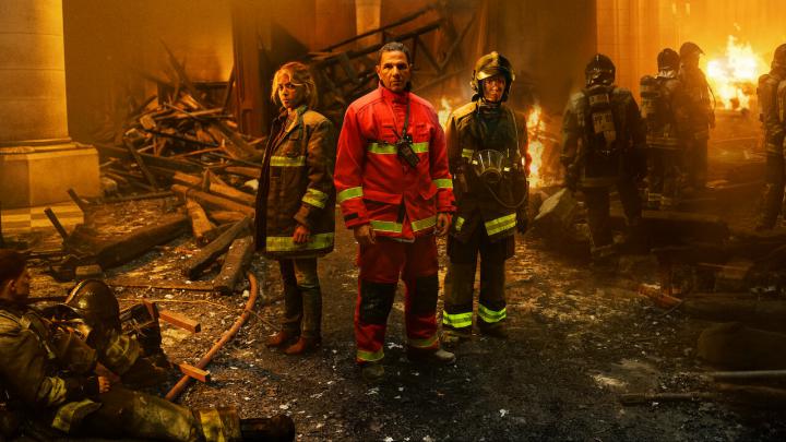 Notre-Dame é a nova série que estreou hoje na Netflix Notre-Dame é a nova série que estreou hoje na Netflix