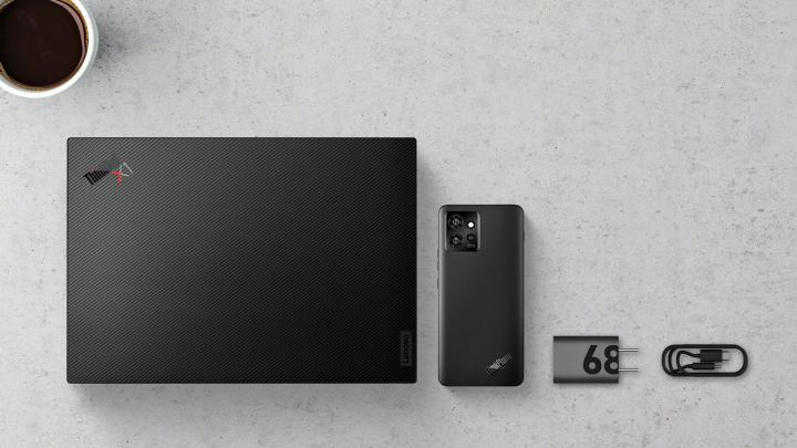 Lenovo anuncia o ThinkPhone by Motorola: Novo smartphone high-end Lenovo anuncia o ThinkPhone by Motorola: Novo smartphone high-end