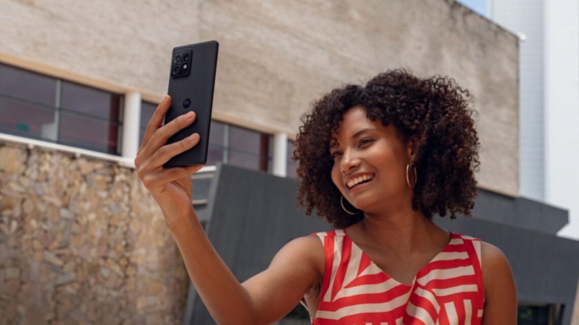 Motorola anuncia o novo Edge 40 Pro com Snapdragon 8 Gen 2 Motorola anuncia o novo Edge 40 Pro com Snapdragon 8 Gen 2