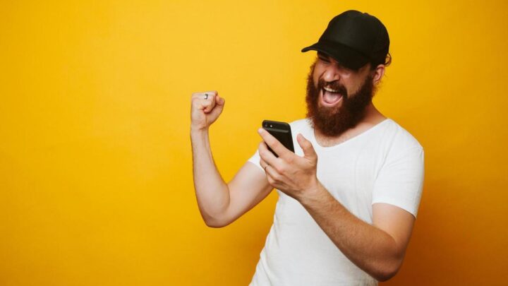 tecnologia Antutu 24GB de RAM iGaming WhatsApp ecrã amarelo