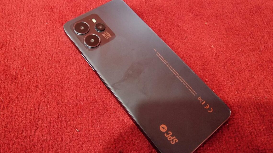 Discovery e Discovery Pro são a nova aposta da SPC no mercado de smartphones Discovery e Discovery Pro são a nova aposta da SPC no mercado de smartphones