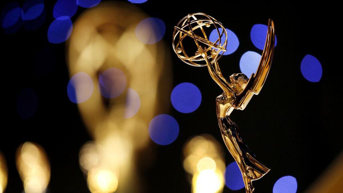 Cerimonia dos Emmy adiada devido à greve dos argumentistas e atores Cerimonia dos Emmy adiada devido à greve dos argumentistas e atores