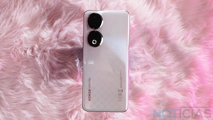 Honor 90