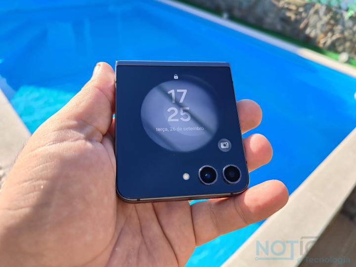 Samsung desmente estar a trabalhar num smartphone dobrável económico Samsung desmente estar a trabalhar num smartphone dobrável económico