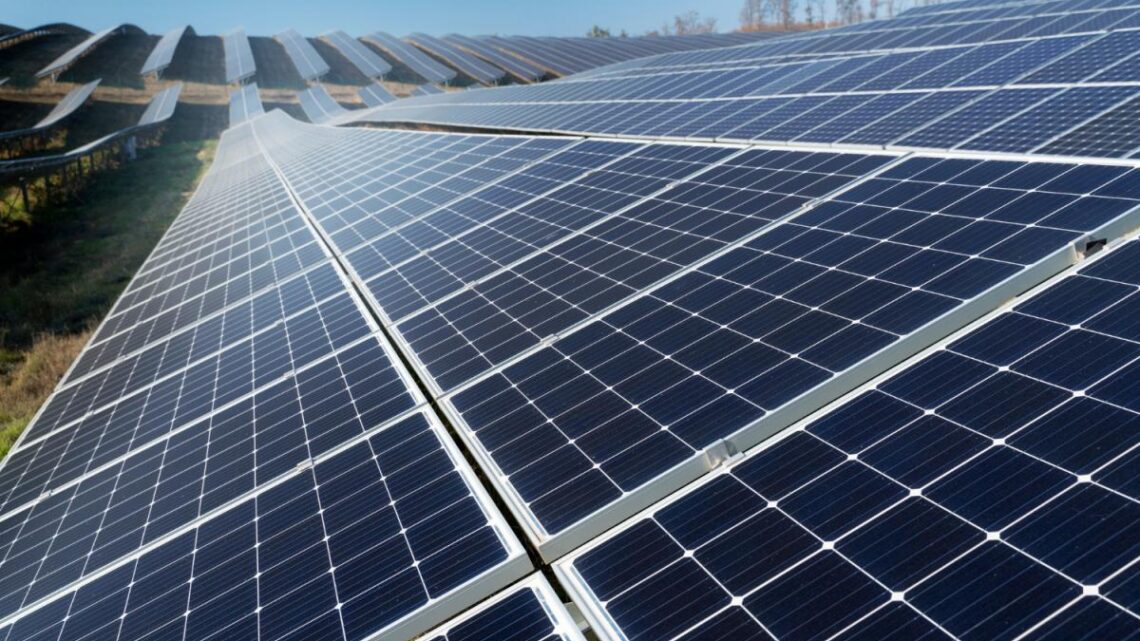 Tornar-se ecológico: Compreender o Impacto Ambiental dos Inversores Solares Tornar-se ecológico: Compreender o Impacto Ambiental dos Inversores Solares
