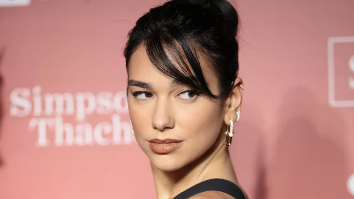 Training Season é o novo single de Dua Lipa Training Season é o novo single de Dua Lipa